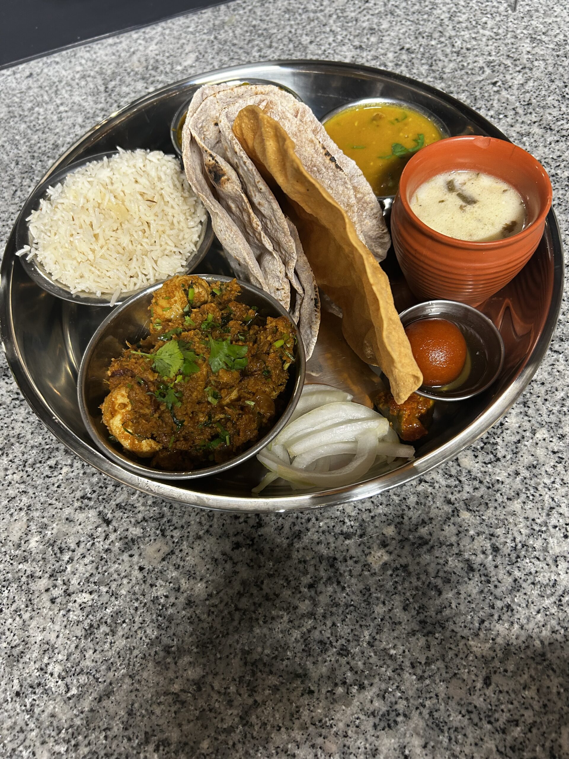 Sukha chicken thali